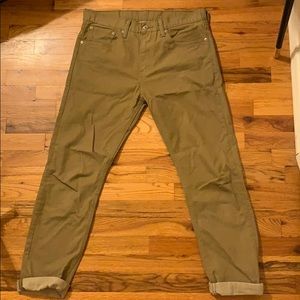 Levi’s tan denim 508 fits slim/regular tapered